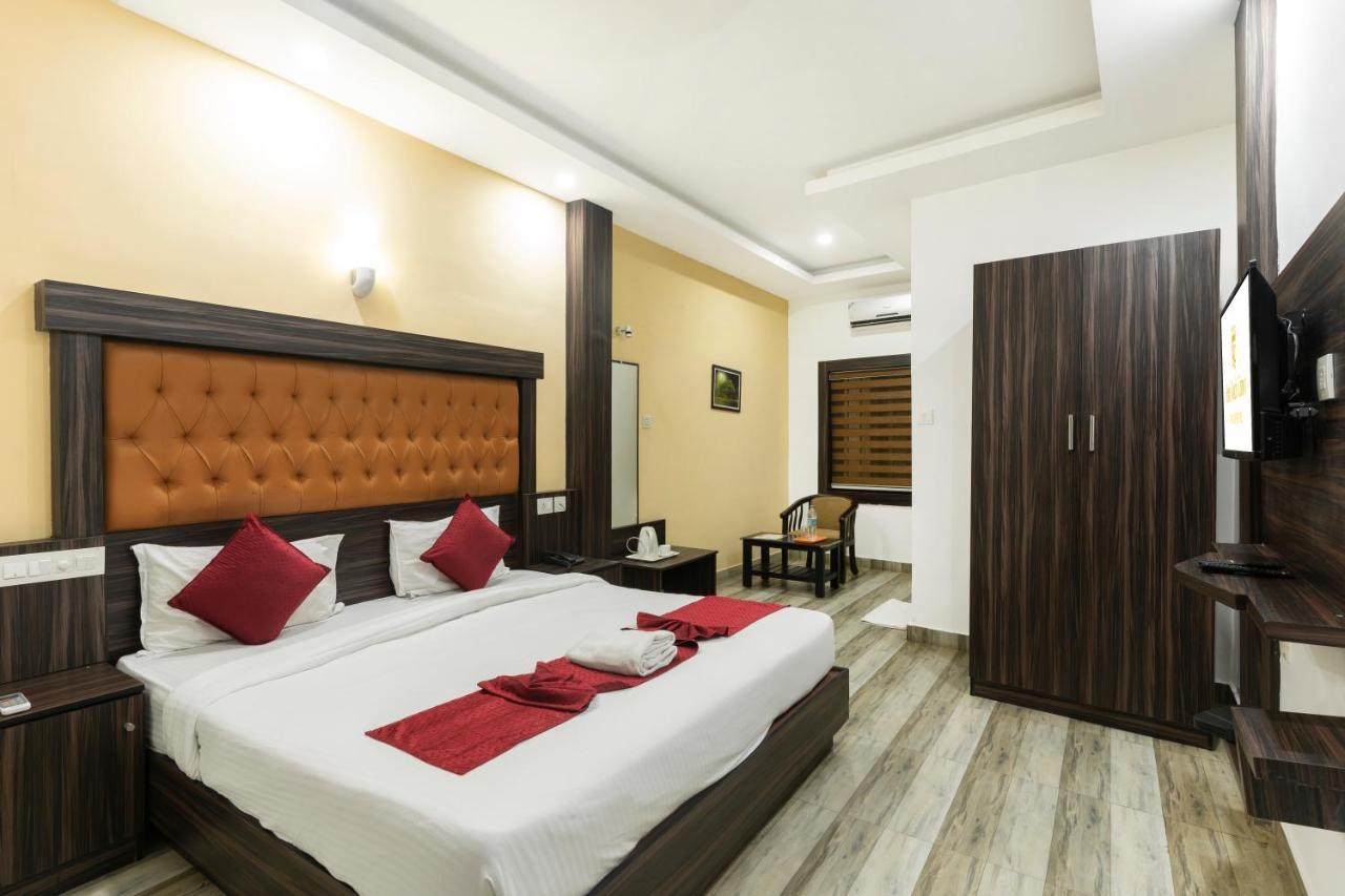 โรงแรมโกจิ คราวน์ Kochi ภายนอก รูปภาพ