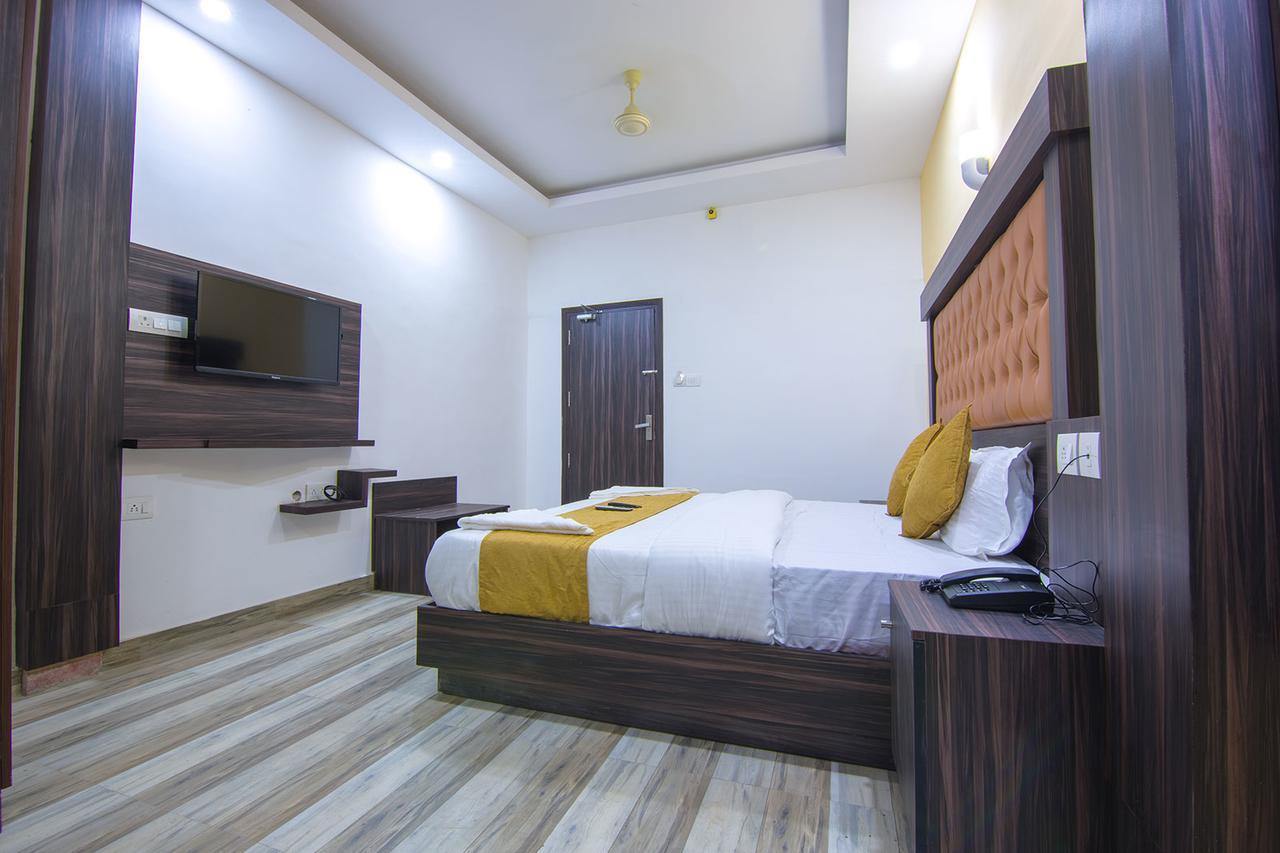 โรงแรมโกจิ คราวน์ Kochi ภายนอก รูปภาพ