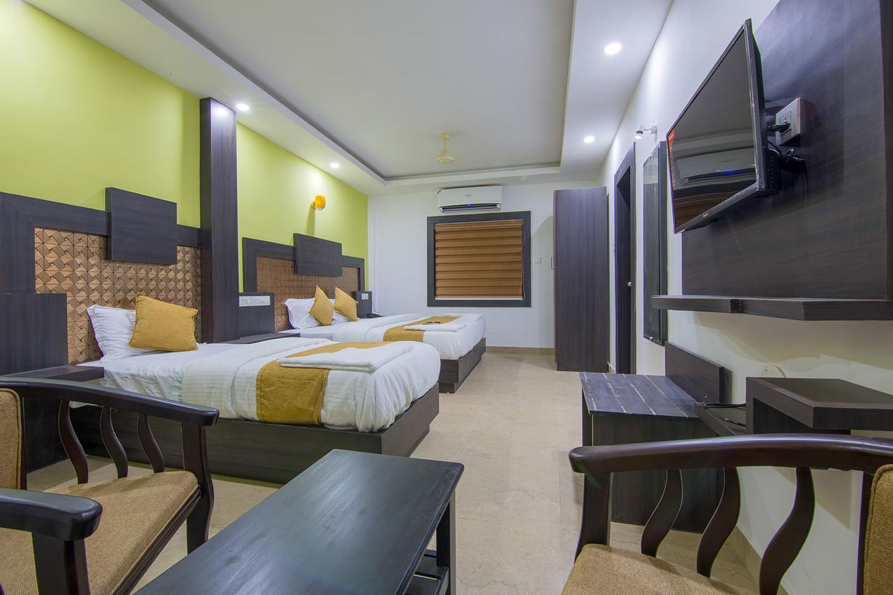 โรงแรมโกจิ คราวน์ Kochi ภายนอก รูปภาพ
