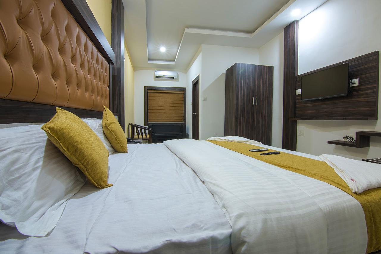 โรงแรมโกจิ คราวน์ Kochi ภายนอก รูปภาพ