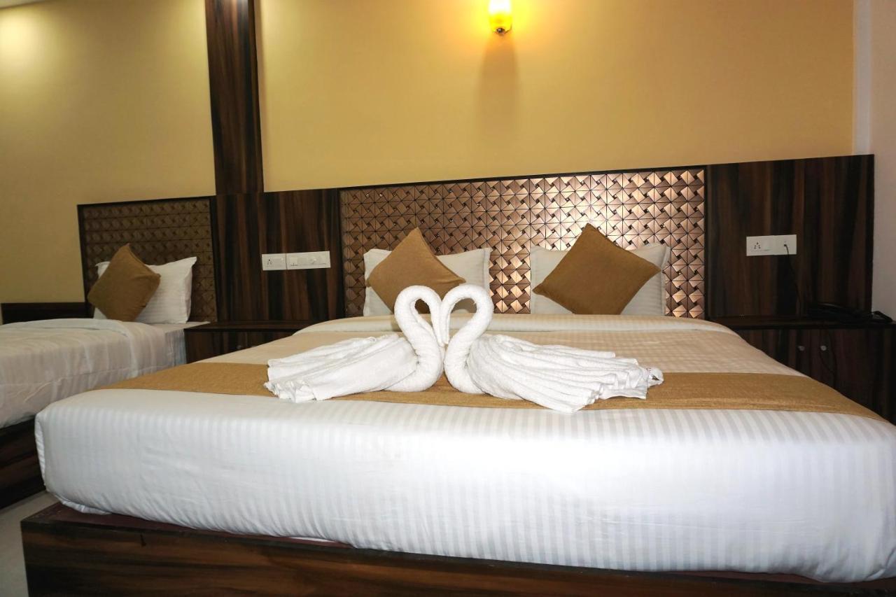 โรงแรมโกจิ คราวน์ Kochi ภายนอก รูปภาพ