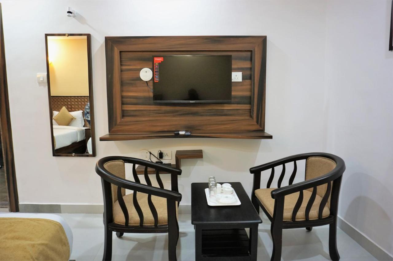โรงแรมโกจิ คราวน์ Kochi ภายนอก รูปภาพ