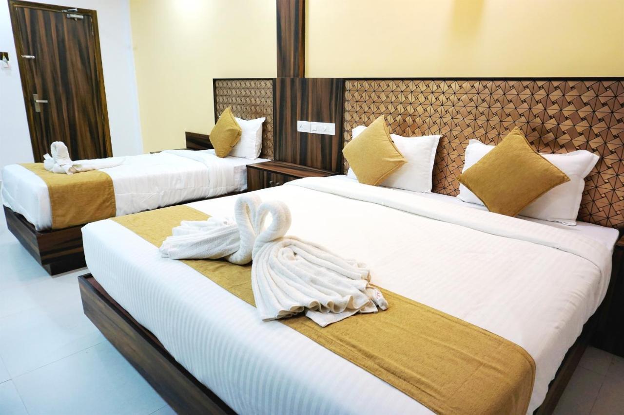 โรงแรมโกจิ คราวน์ Kochi ภายนอก รูปภาพ